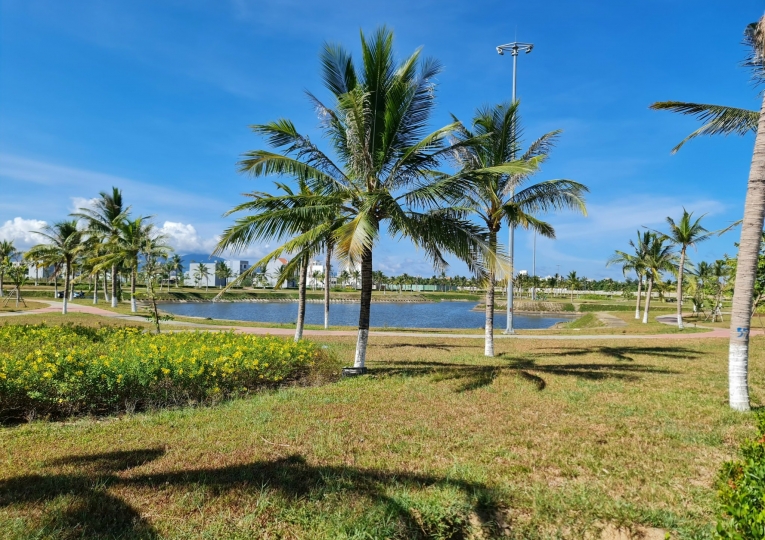 B2.136 lô 11x đường thông khu đầm sen Nam Hòa Xuân